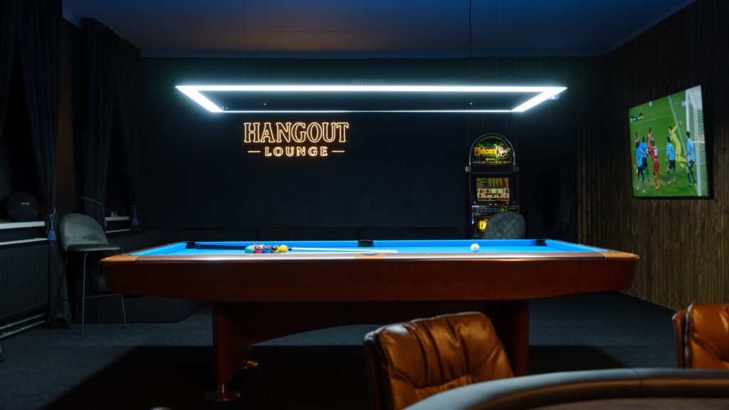 20251104 hangout lounge 19